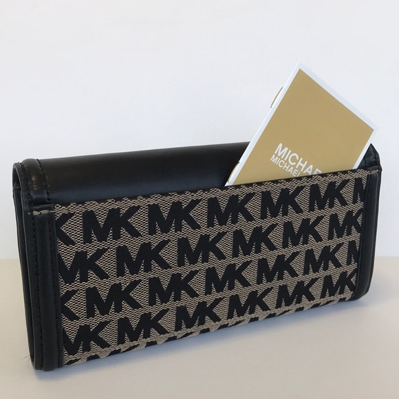 Michael Kors MK Fulton Large Jacquard Wallet - Picture 8 of 8